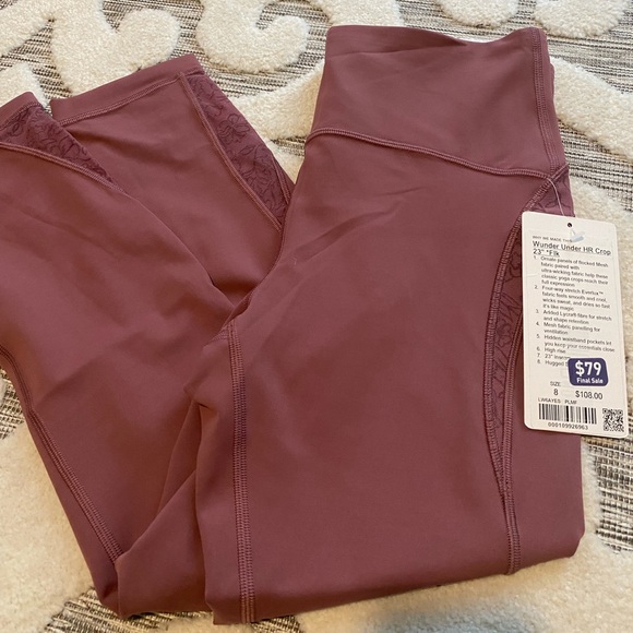 Lululemon New Size 8 Wunder Under Crop. Check out all my Lulu! - Picture 1 of 2